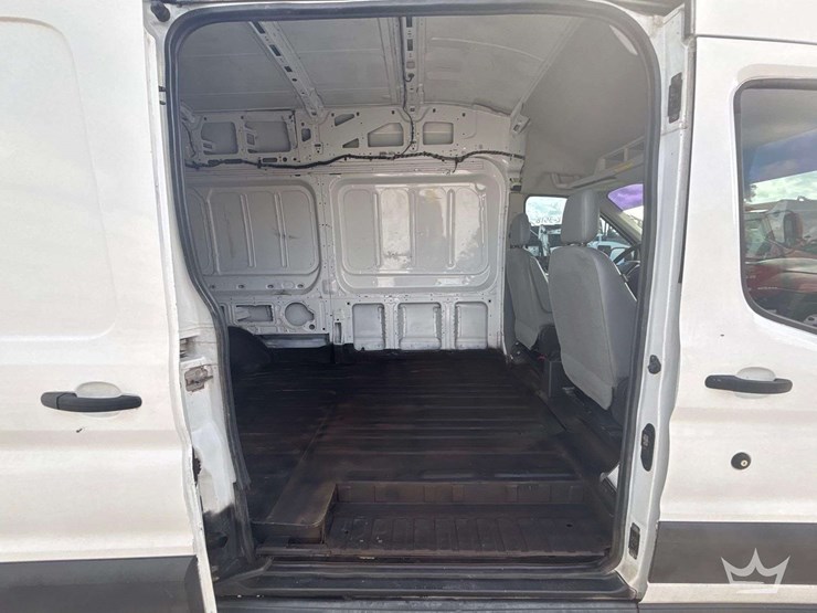 2016-ford-transit-image-12