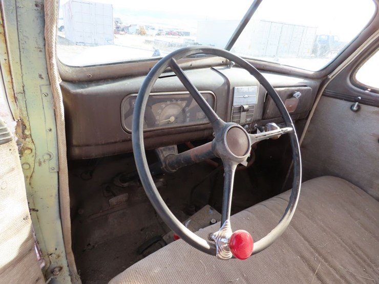 1937-chevrolet-coupe-image-17