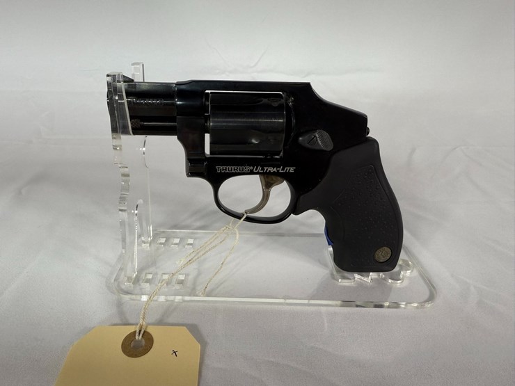 #59-•-taurus-ultralite-38-special-revolver-dx65802-image-2