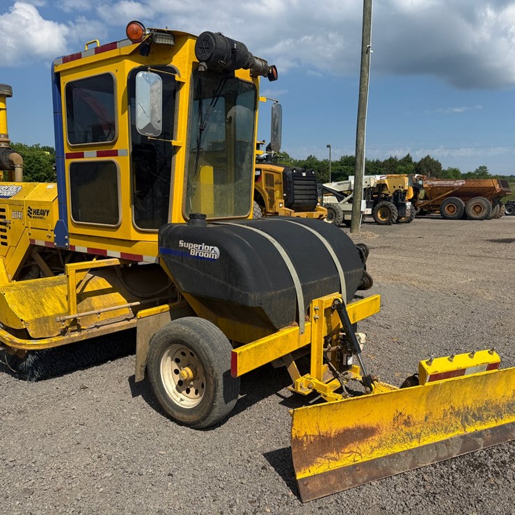 JOHN DEERE 608