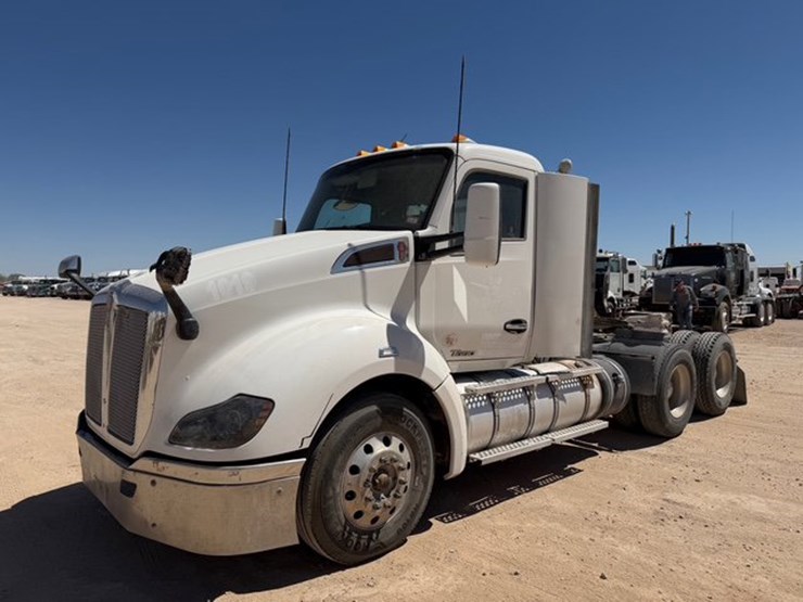 2019-kenworth-t680-image-2