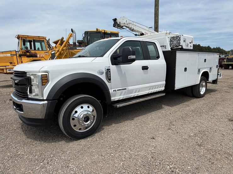 2018-ford-f550-image-1