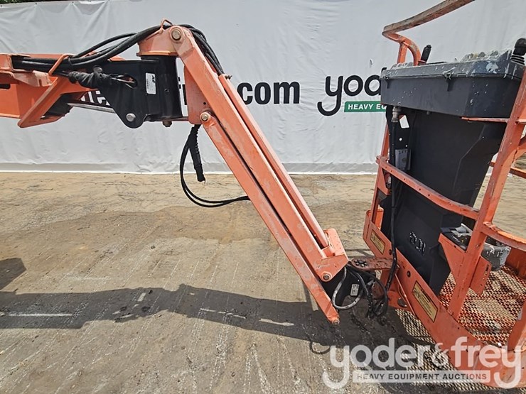 2011-jlg-e400ajpn-image-23