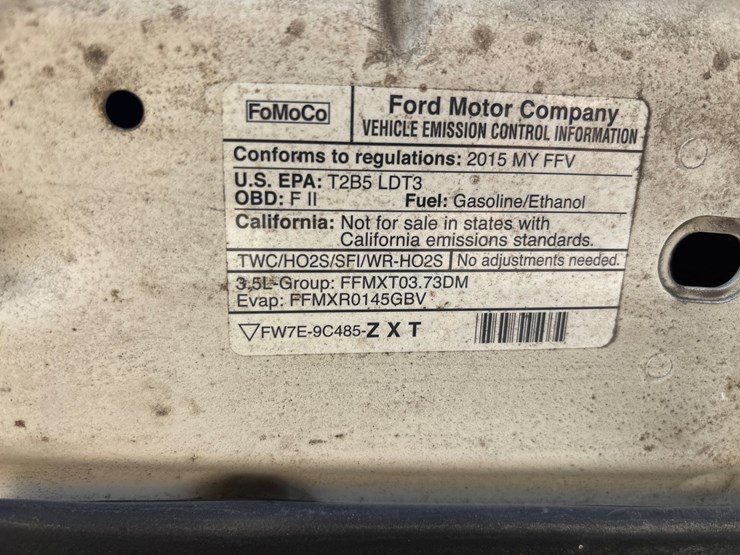 2015-ford-explorer-image-15