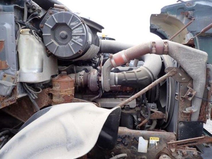 inoperable-2005-mack-cv713-tri/a-vacuum-truck-1m2a-image-25