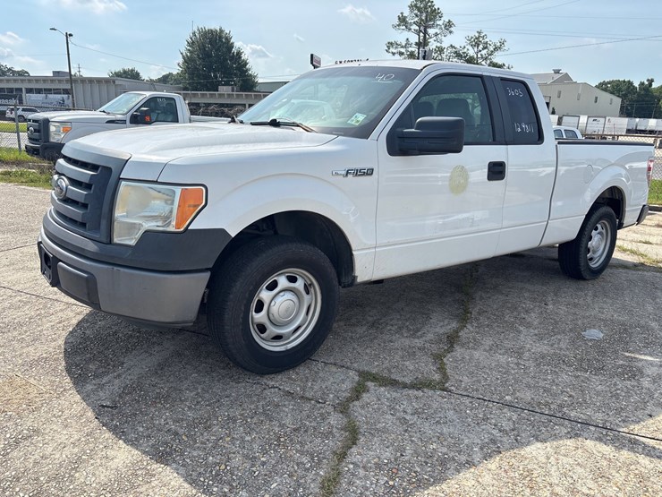 #40-•-2012-ford-1/2-ton-crew-cab-pick-up-truck-image-1