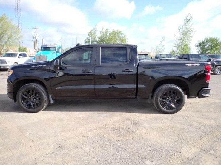 2024-chevrolet-silverado-1500-image-8