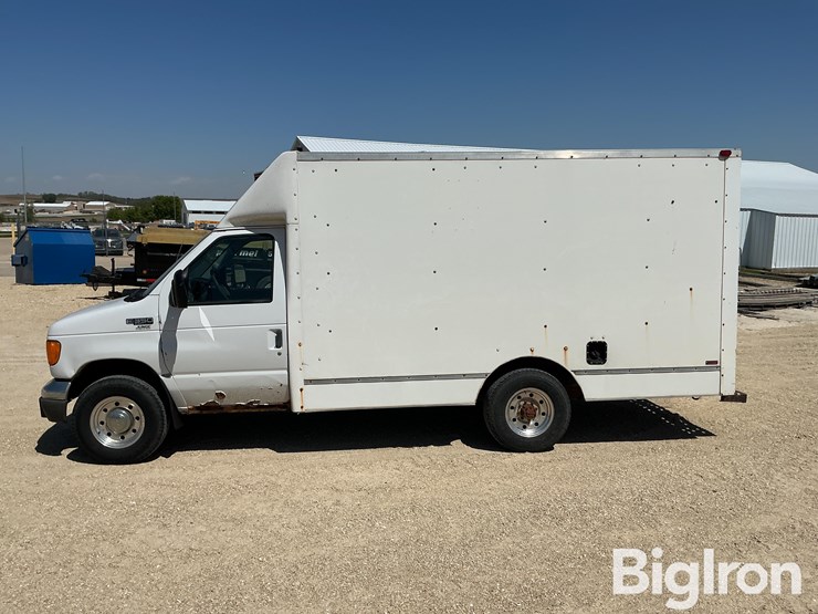 2005-ford-e350-image-8