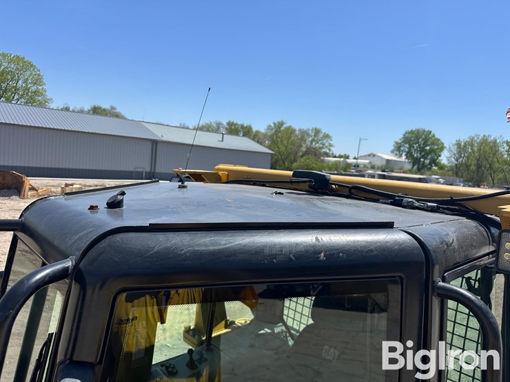 caterpillar-d6n-lgp-image-12
