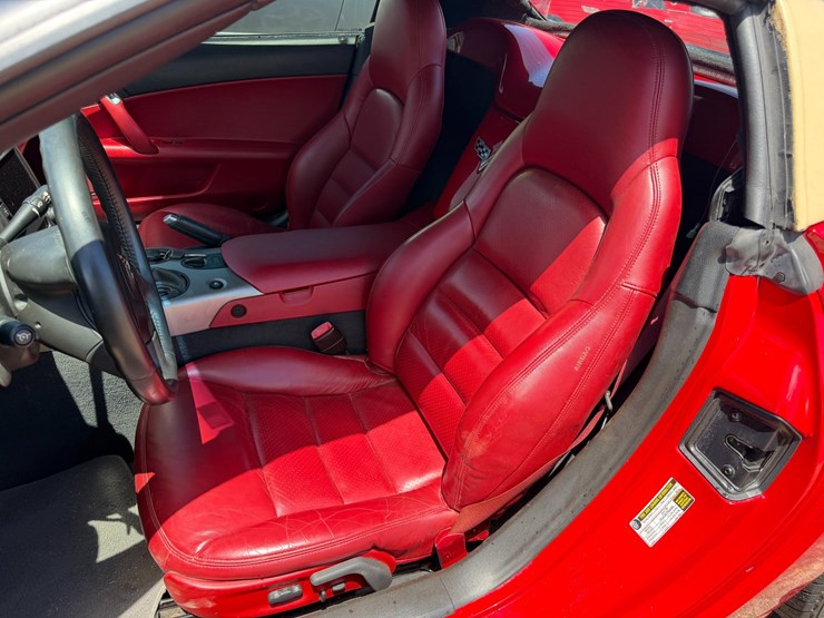 #47804-•-2005-chevrolet-corvette-convertible-vin:-1g1yy34u655124268-image-63