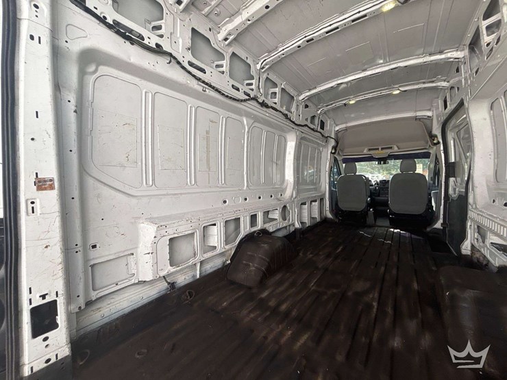 2016-ford-transit-image-19