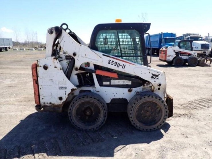 2014-bobcat-s590-image-4