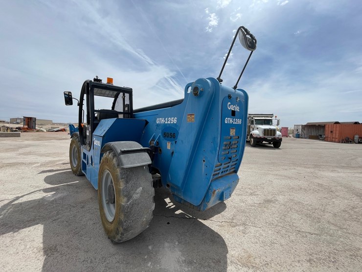 2019-genie-gth1256-image-99