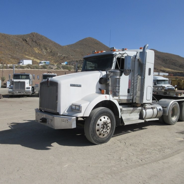 2013 KENWORTH T800