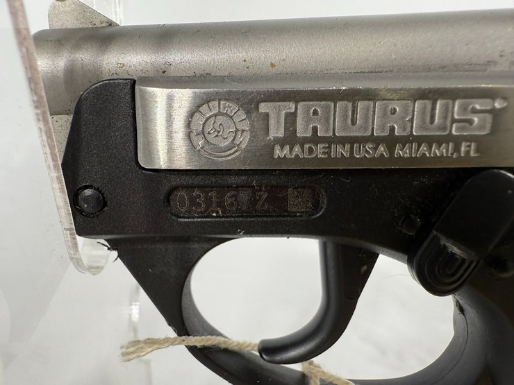 #10-•-taurus-pt-25-25-auto-pistol-031672-image-10