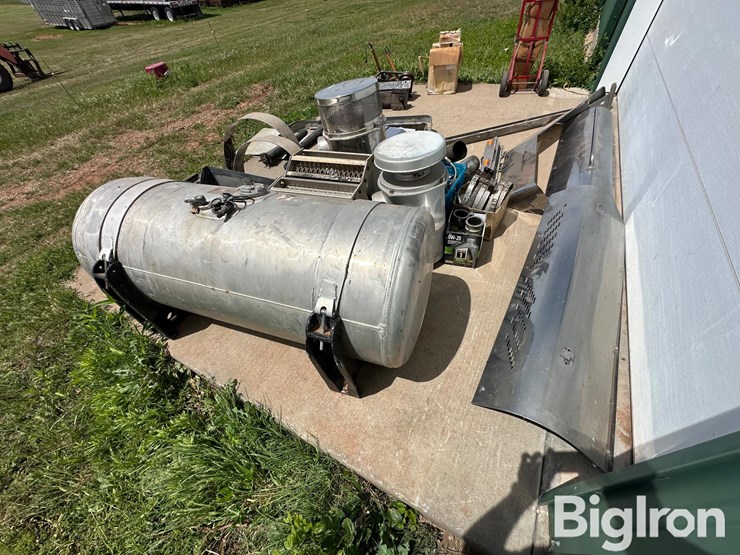 peterbilt-379-image-7