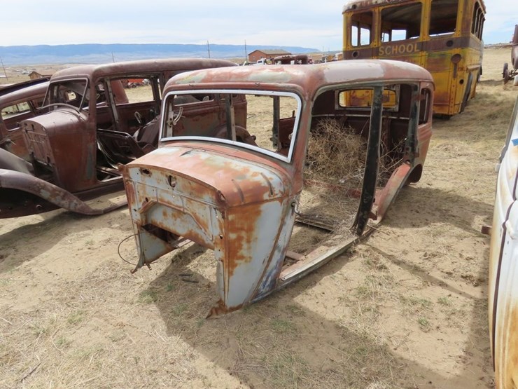 1930's-dodge-2dr-sedan-body-for-project-or-rod-image-3