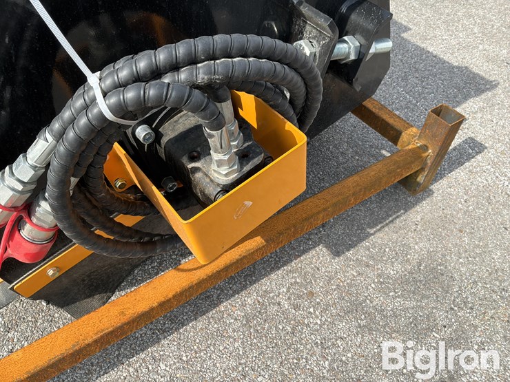 2026-massey-ferguson-730-image-11