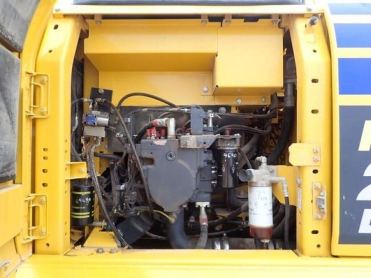 2022-komatsu-pc210-lc-11-image-61