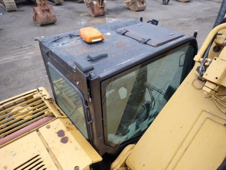 2013-caterpillar-321d-lcr-image-45