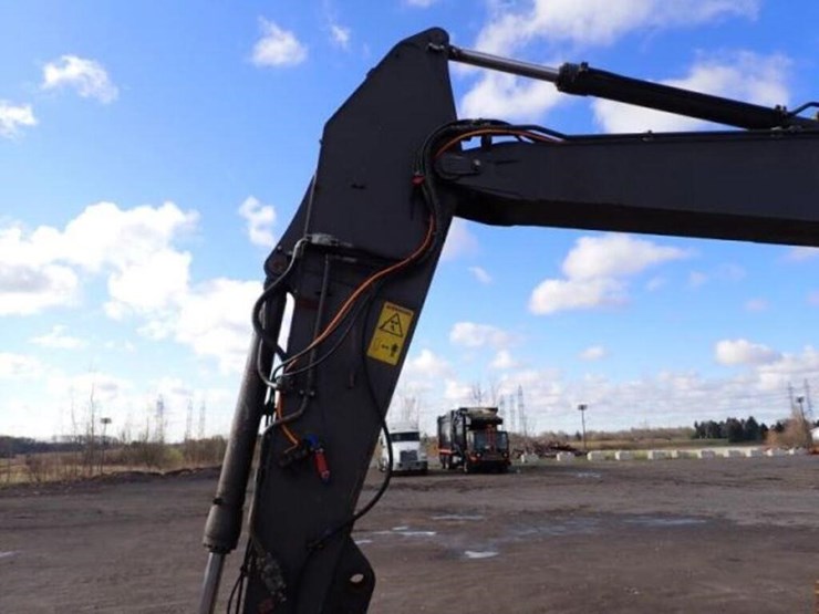 2015-volvo-ec250el-image-22