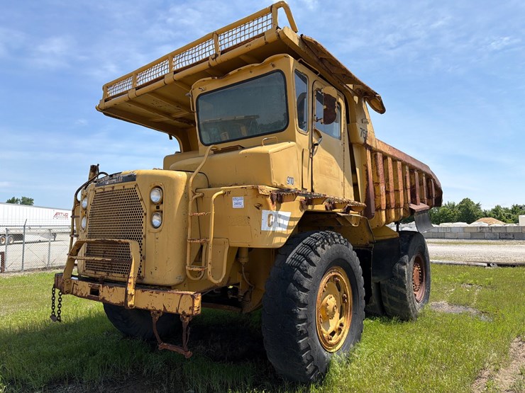 1972-caterpillar-769-image-1
