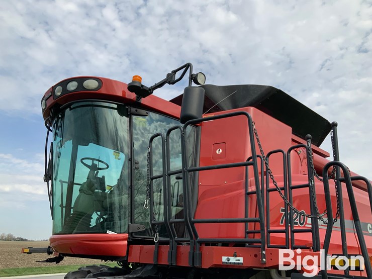 2012-case-ih-7120-image-14