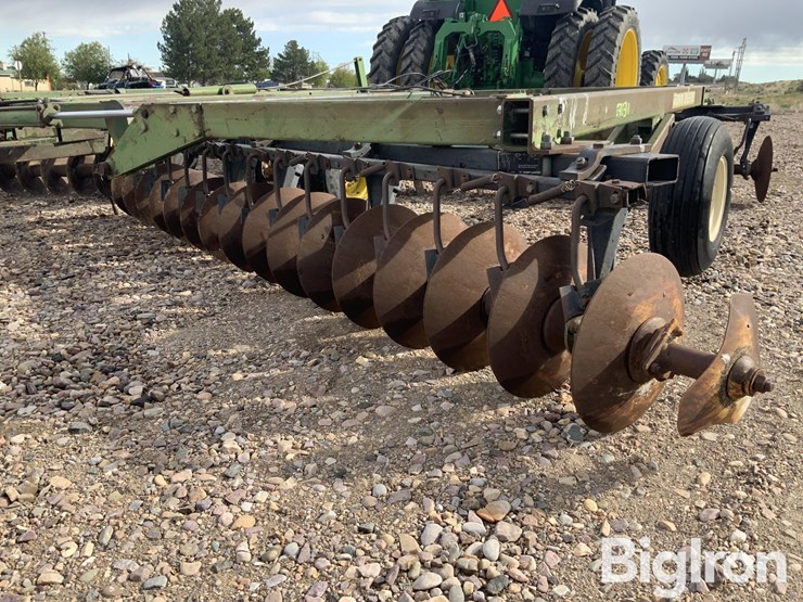 john-deere-331-image-14