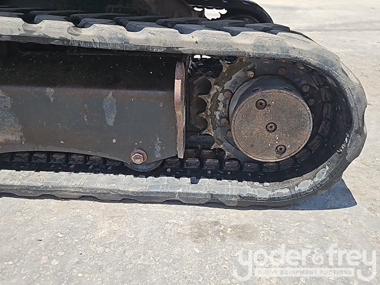 2019-bobcat-e32-image-26