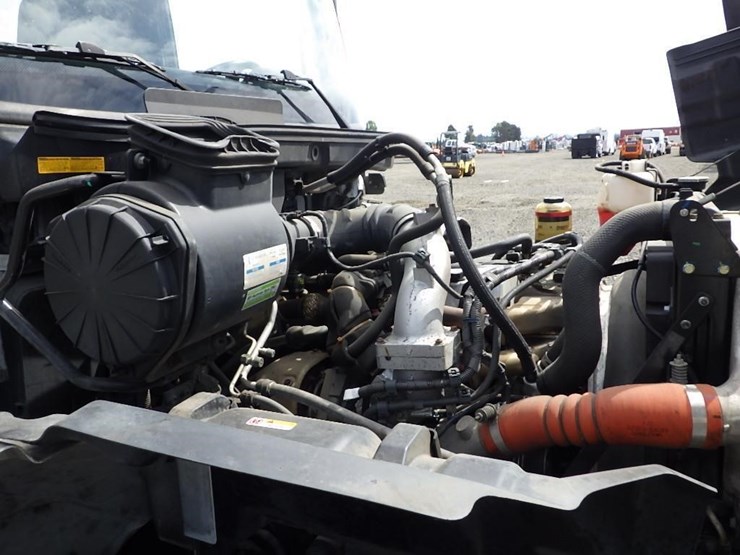 2018-hino-338-image-32