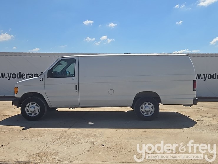 2007-ford-e250-image-2