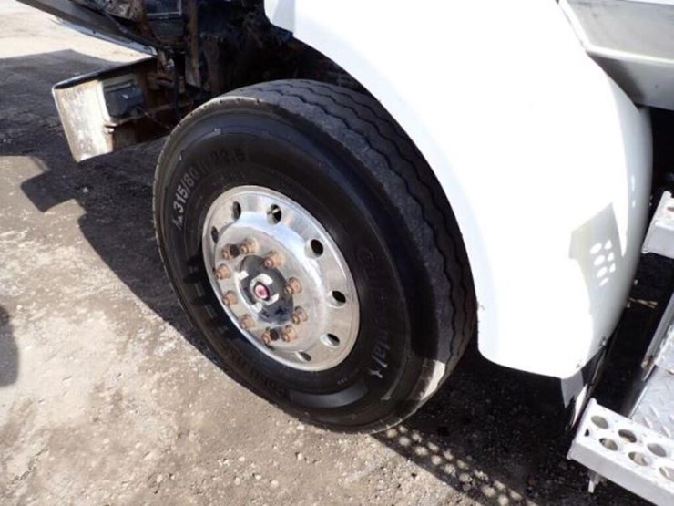 2013-western-star-4900sb-image-39