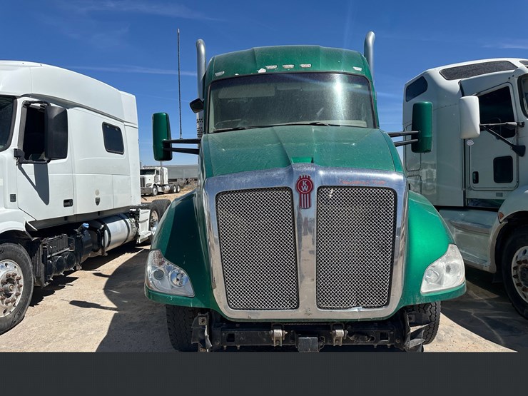 2018-kenworth-t680-image-2