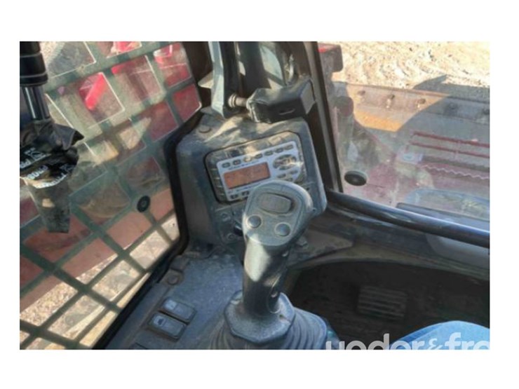 2022-takeuchi-tl12v2-image-18