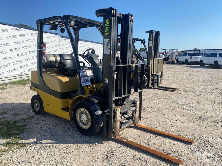 2008-yale-5000lb.-propane-forklift-image-2