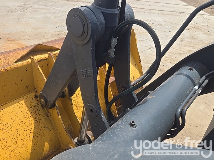2020-deere-310sl-image-19