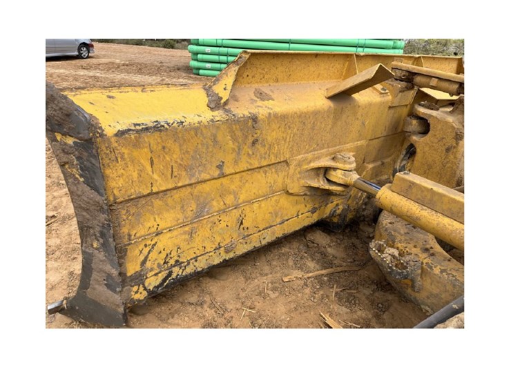 2024-komatsu-d61px-24-image-24