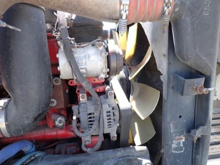 2004-peterbilt-379-image-28
