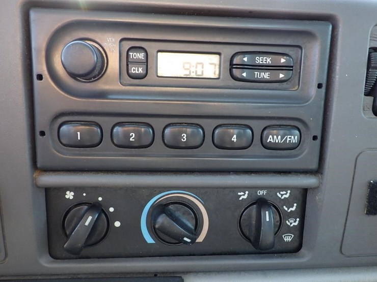 1999-ford-f450-image-43