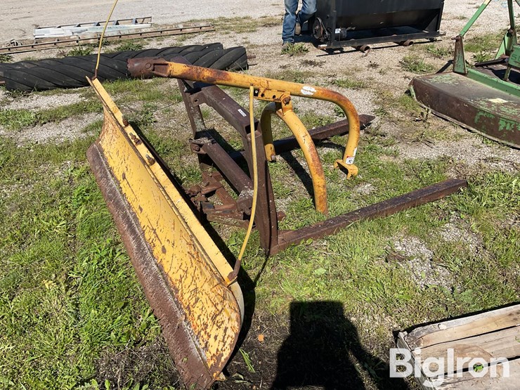 misc-farm-equipment-lot-image-1