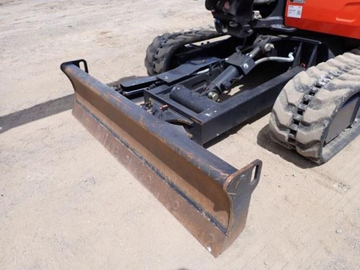 2022-kubota-kx033-4-image-21
