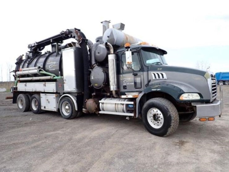 inoperable-2007-supervac-2000-on-2007-mack-ct713-1-image-3