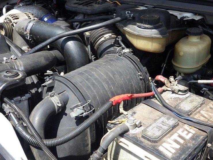 2005-ford-f550-image-22