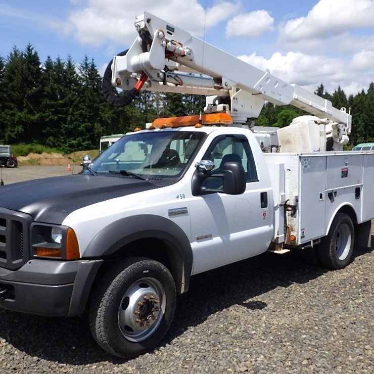 2005 FORD F550