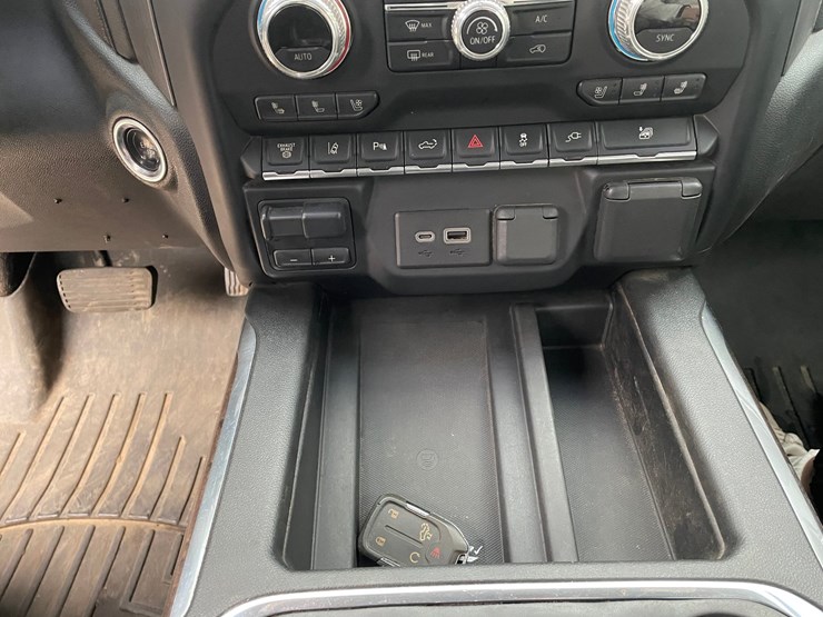 2020-gmc-3500-image-31