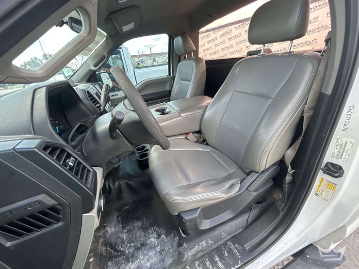 2016-ford-f150-image-12