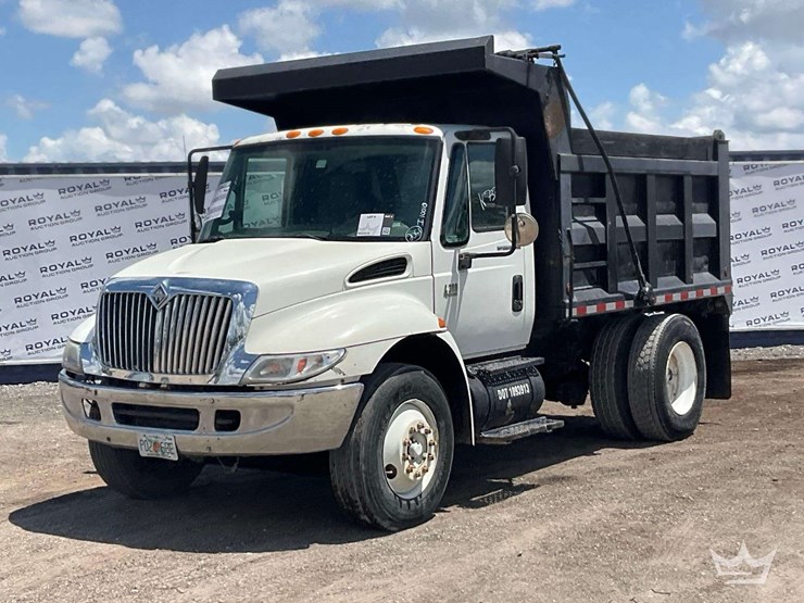 2006-international-durastar-4300-image-1