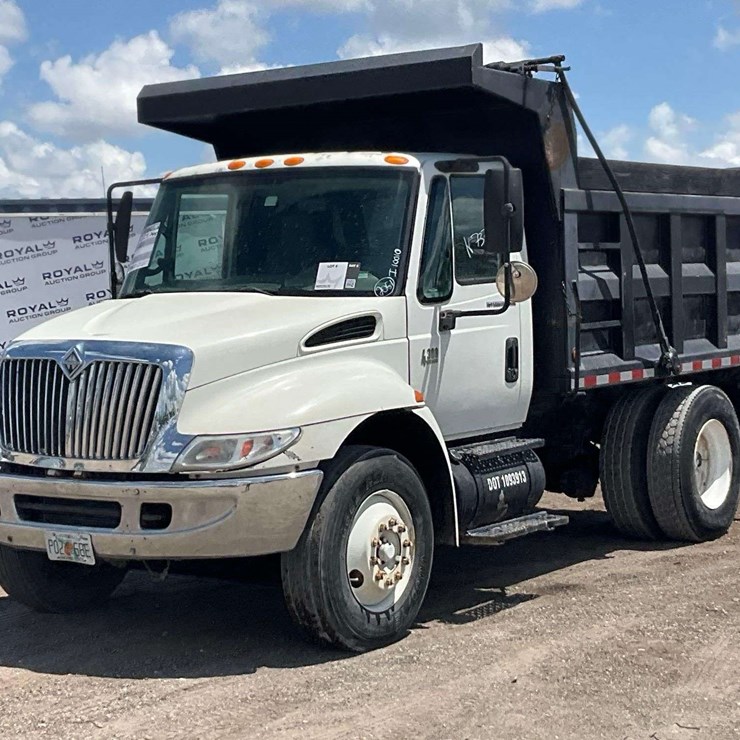 2006 INTERNATIONAL DURASTAR 4300