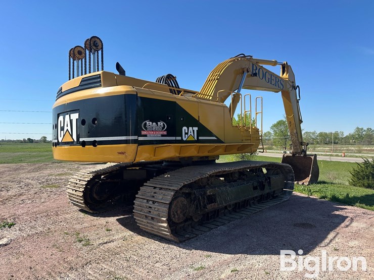 caterpillar-350l-image-5