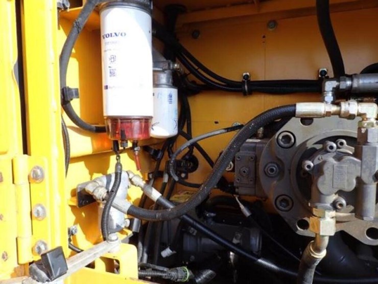 2015-volvo-ec250el-image-61